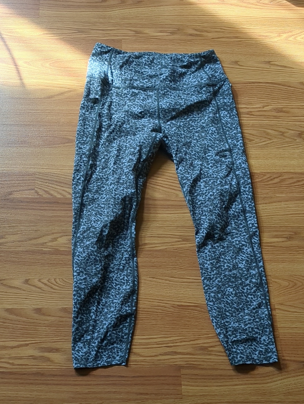 Varley High-Rise Activewear Leggings with Pockets Gray Animal Print M